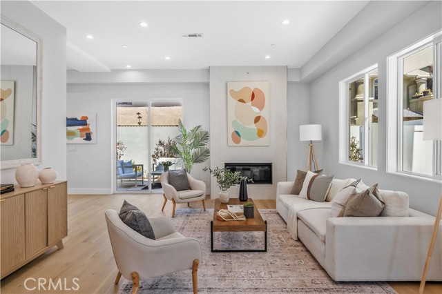 Detail Gallery Image 5 of 47 For 2619 Huntington Ln #B,  Redondo Beach,  CA 90278 - 4 Beds | 3/1 Baths