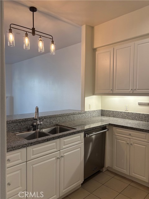 4050 Glencoe Avenue, Marina del Rey CA: https://media.crmls.org/medias/34fec58c-64bc-438c-b34c-107e595e920f.jpg