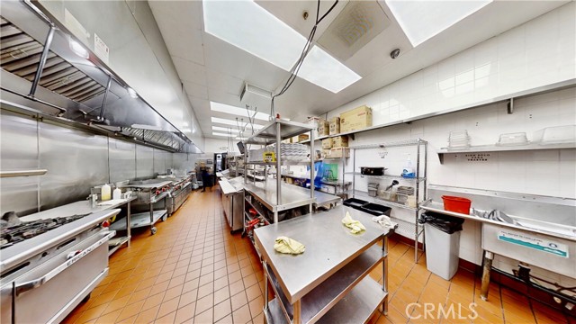641 W Palmdale Boulevard, Palmdale CA: https://media.crmls.org/medias/34ff05a4-a890-4a27-a5c6-1585aae705dc.jpg