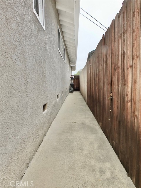 1301 W Robidoux Street, Wilmington CA: https://media.crmls.org/medias/3501eccf-0cdb-47ae-bffc-d4595d50b4ba.jpg