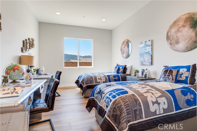 Detail Gallery Image 25 of 29 For 6533 Canyon Oaks Dr, Simi Valley,  CA 93063 - 4 Beds | 3/1 Baths