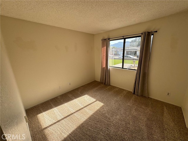 15030 Zieglinde Drive, Lake Elsinore CA: https://media.crmls.org/medias/3502c993-44dc-46d7-8101-0b5839f188d1.jpg