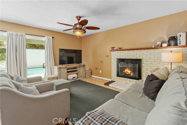 Detail Gallery Image 9 of 41 For 3638 Lillian, Riverside,  CA 92504 - 4 Beds | 2 Baths