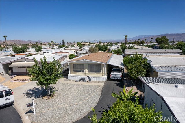 575 S Lyon, Hemet CA: https://media.crmls.org/medias/3503b6f5-12a3-4ac1-9b90-5d697b858b27.jpg