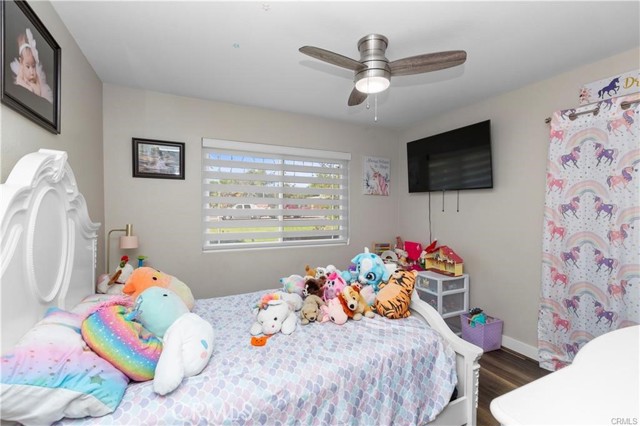 Detail Gallery Image 6 of 31 For 10695 Linden Ave, Bloomington,  CA 92316 - 3 Beds | 2 Baths