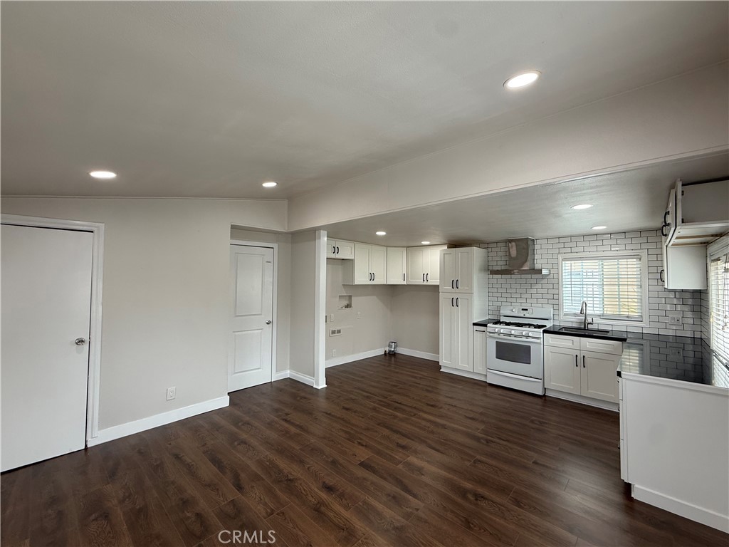 MLS #OC26136933 image #10