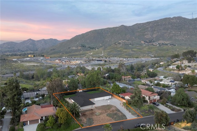 Detail Gallery Image 2 of 57 For 20079 Westpoint Dr, Riverside,  CA 92507 - 3 Beds | 2 Baths