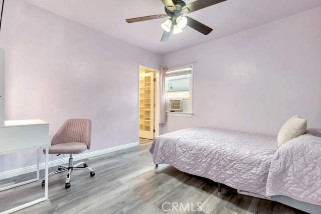 6507 Gentry Avenue, North Hollywood CA: https://media.crmls.org/medias/3504f1c2-9055-46e3-9486-2074e9a73200.jpg