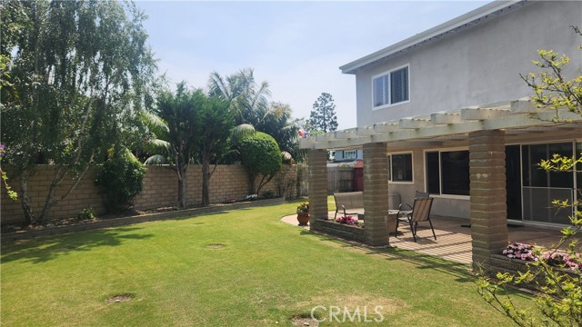 20392 Densmore Lane, Huntington Beach CA: https://media.crmls.org/medias/35052087-6039-49b6-bb90-3d241bd89652.jpg