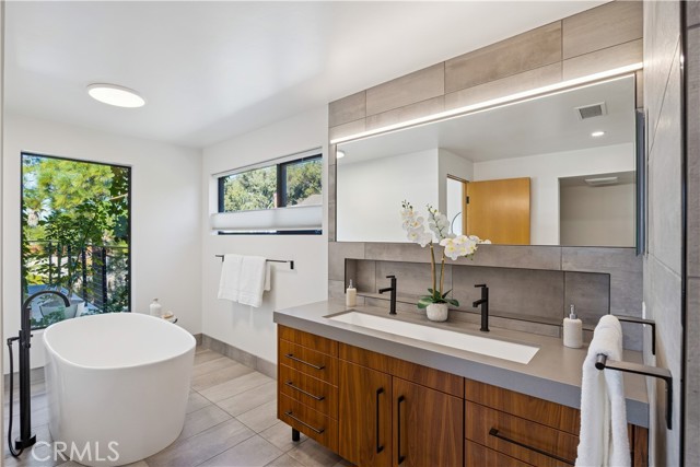 Detail Gallery Image 32 of 45 For 1652 Encino Court, San Luis Obispo,  CA 93401 - 5 Beds | 3/1 Baths