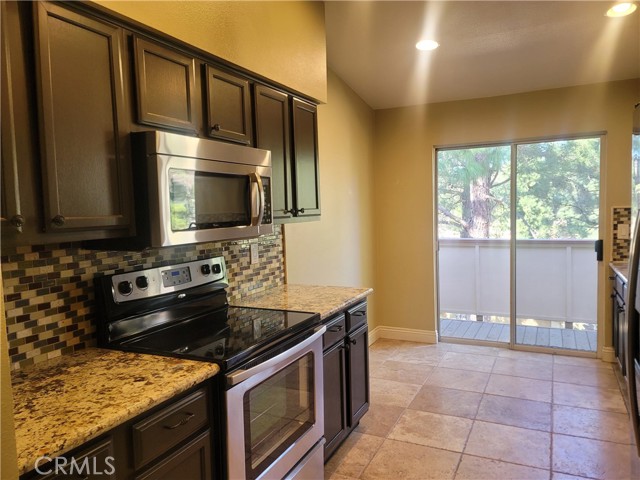 Detail Gallery Image 29 of 41 For 5470 Copper Canyon Rd 2g,  Yorba Linda,  CA 92887 - 2 Beds | 2 Baths