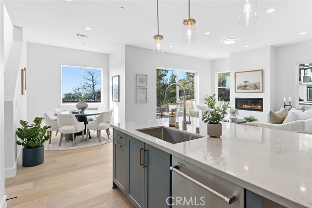 Detail Gallery Image 15 of 49 For 2736 Barcelona Street, Pismo Beach,  CA 93449 - 3 Beds | 3 Baths