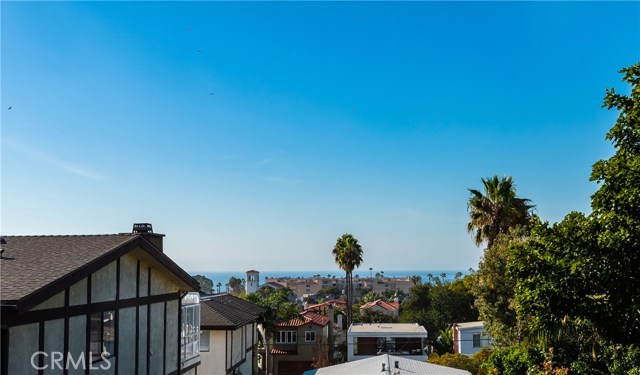217 Helberta Avenue, Redondo Beach, California 90277, 3 Bedrooms Bedrooms, ,2 BathroomsBathrooms,Residential,Sold,Helberta,SB19278156