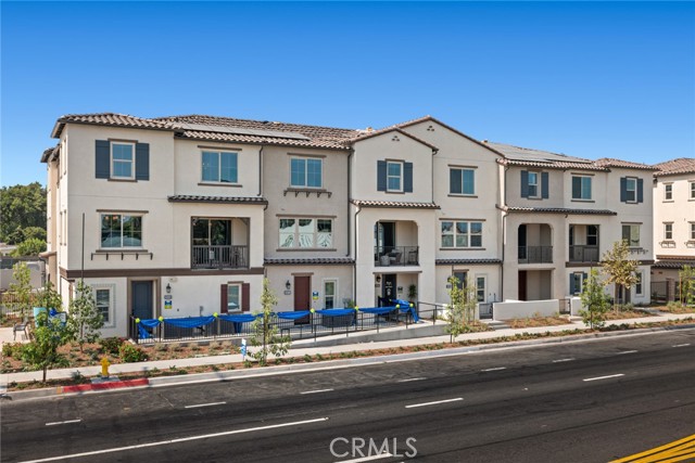 Detail Gallery Image 1 of 18 For 12250 Mirasol Loop #H,  El Monte,  CA 91732 - 3 Beds | 3/1 Baths