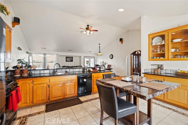 Detail Gallery Image 9 of 45 For 23004 Smith, Gerber,  CA 96035 - 2 Beds | 2 Baths