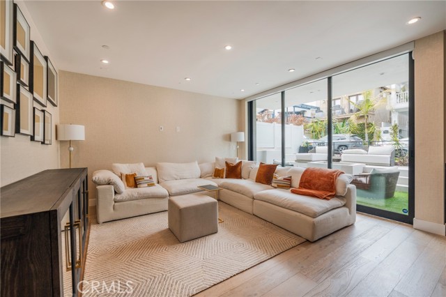 Detail Gallery Image 29 of 37 For 468 30th St, Manhattan Beach,  CA 90266 - 5 Beds | 5/1 Baths