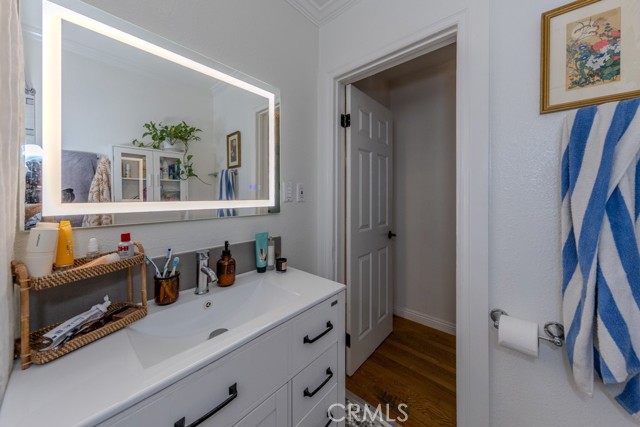 4712 Townsend Avenue, Los Angeles CA: https://media.crmls.org/medias/3509a5db-51d4-4c34-b343-8910867d6a14.jpg