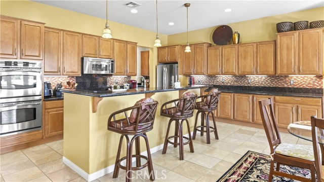 Detail Gallery Image 11 of 68 For 923 Union, Cherry Valley,  CA 92223 - 4 Beds | 3/1 Baths