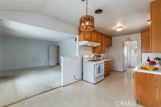 Detail Gallery Image 9 of 34 For 8120 E Woodson Street, Long Beach,  CA 90808 - 3 Beds | 1/1 Baths