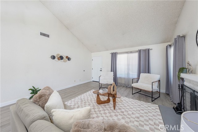 Detail Gallery Image 4 of 42 For 13052 Laramore Ln, Garden Grove,  CA 92843 - 4 Beds | 2 Baths