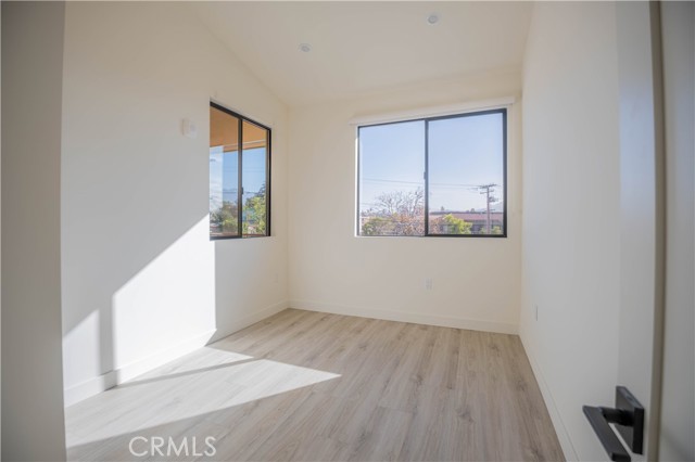 Detail Gallery Image 25 of 40 For 2608 Honolulu Ave #210,  Montrose,  CA 91020 - 2 Beds | 2 Baths