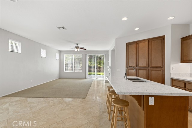 31937 Calle Galarza, Temecula CA: https://media.crmls.org/medias/350b1b22-e19c-4671-b0b4-78c05a187541.jpg