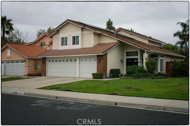 Detail Gallery Image 2 of 26 For 10075 Desert Mallow, Moreno Valley,  CA 92557 - 5 Beds | 3 Baths