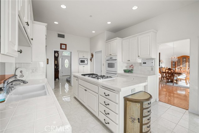 Detail Gallery Image 27 of 75 For 948 Reposado Dr, La Habra Heights,  CA 90631 - 4 Beds | 4 Baths