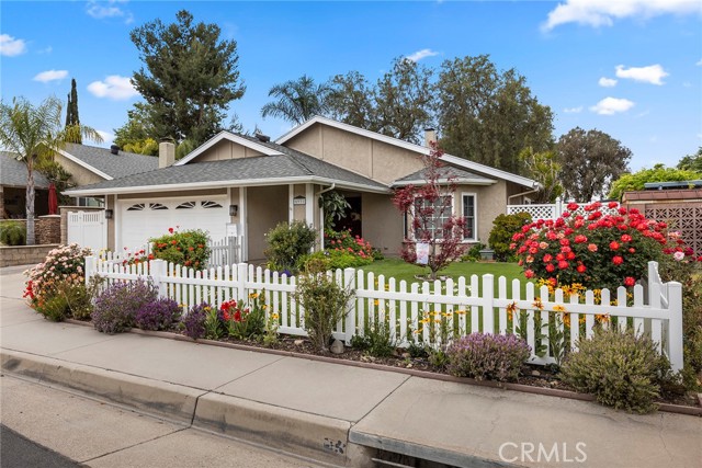 Detail Gallery Image 1 of 38 For 5931 Amberdale Dr, Yorba Linda,  CA 92886 - 3 Beds | 2 Baths