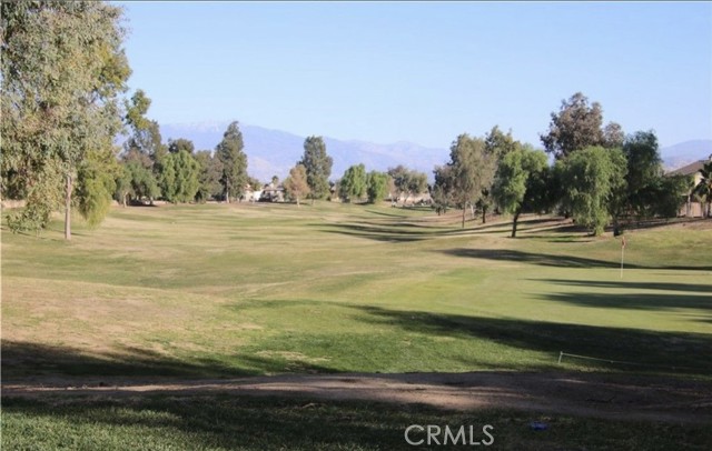 240 Glenview Lane, Hemet CA: https://media.crmls.org/medias/350c96d4-7543-41ca-b071-ed489b2bcbe4.jpg