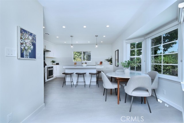 3753 Berry Drive, Studio City CA: https://media.crmls.org/medias/350ceae7-4962-4d76-91fe-3b781181ddba.jpg