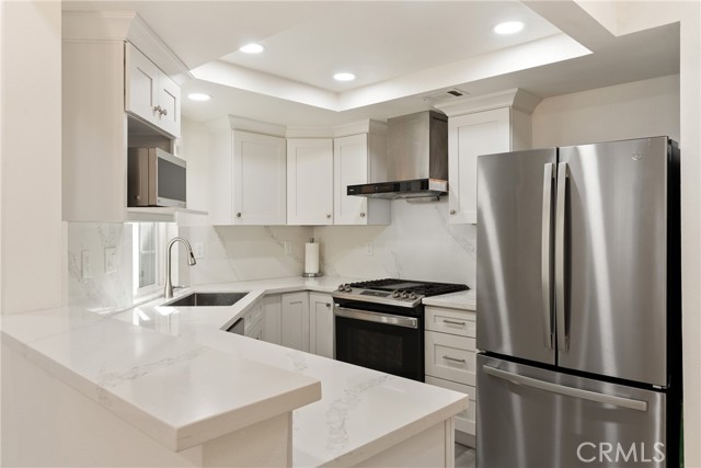 Detail Gallery Image 7 of 24 For 24 Rue De Nicole, Lake Forest,  CA 92610 - 3 Beds | 2/1 Baths