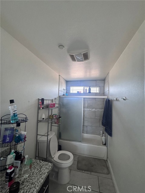 827 E 109th Place, Los Angeles CA: https://media.crmls.org/medias/350d67da-57a5-4ab7-b452-de490b747c22.jpg