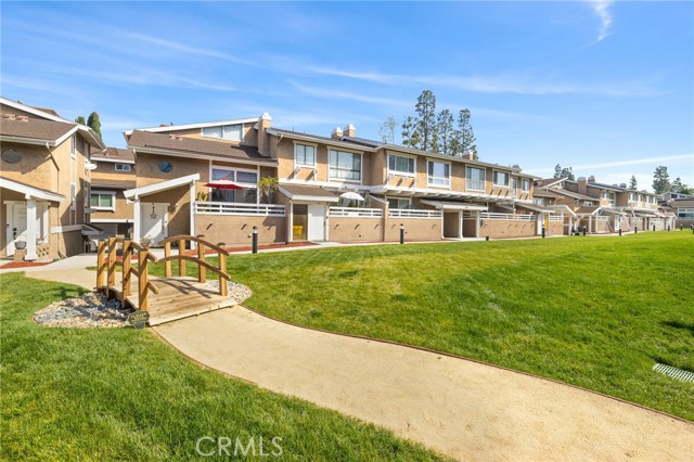 Detail Gallery Image 27 of 51 For 957 W Imperial #30,  La Habra,  CA 90631 - 1 Beds | 1/1 Baths