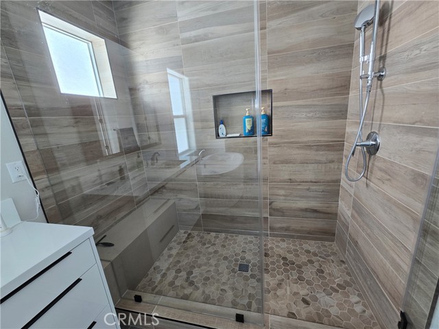 171 Bear Leaf Drive, Lake Forest CA: https://media.crmls.org/medias/350f4d1a-26bb-4d12-9f97-b64fa1fbe057.jpg