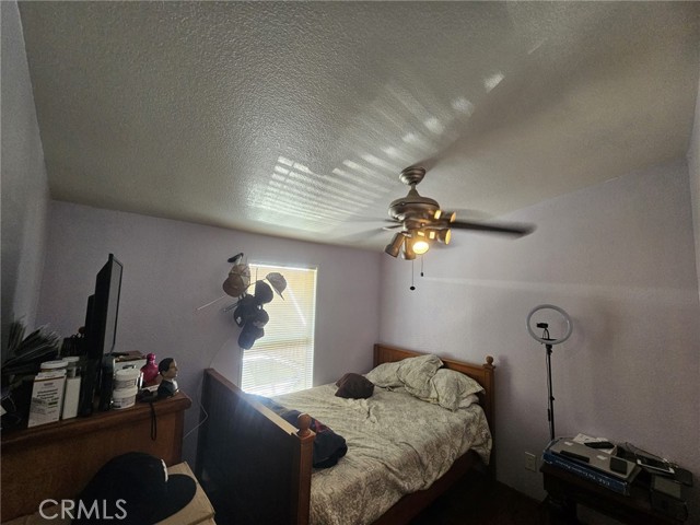 Detail Gallery Image 15 of 22 For 16600 Downey Ave #27,  Paramount,  CA 90723 - 4 Beds | 2 Baths