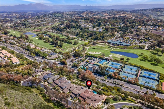 4 Woodhaven, Laguna Niguel CA: https://media.crmls.org/medias/350fe1d5-14b4-44c3-ab86-4c64b940338a.jpg