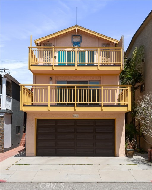 738 Manhattan Avenue, Hermosa Beach, California 90254, 5 Bedrooms Bedrooms, ,3 BathroomsBathrooms,Residential,Sold,Manhattan,SB23159527