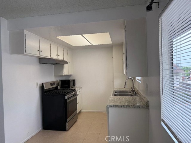 254 W Grove Street, Pomona CA: https://media.crmls.org/medias/3510ee7a-78b0-4694-8455-ce459a3d3d3c.jpg