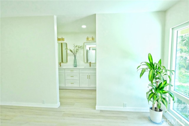 16329 Cherry Fall Lane, Cerritos CA: https://media.crmls.org/medias/351100ab-e147-465a-a69c-bff1e8b4dca6.jpg