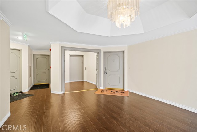 Detail Gallery Image 13 of 53 For 10475 Ashton Avenue Ave #301,  Los Angeles,  CA 90024 - 2 Beds | 3 Baths