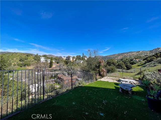 1259 Gonzales Road, Simi Valley CA: https://media.crmls.org/medias/35122c26-9b8f-4ec2-8e46-e58a241d2f52.jpg