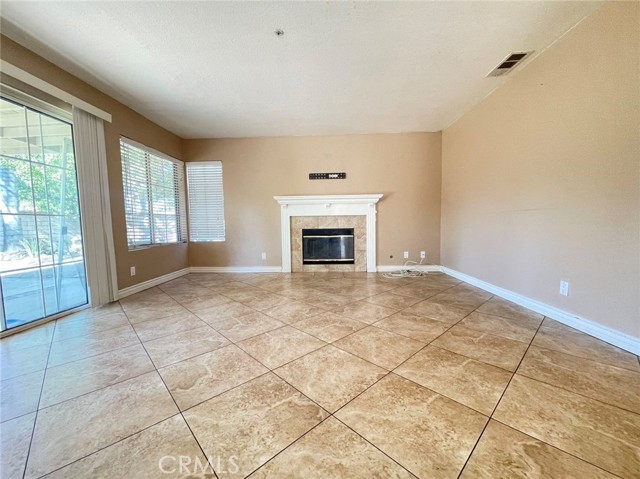 Image 3 for 14121 Sacramento St, Fontana, CA 92336