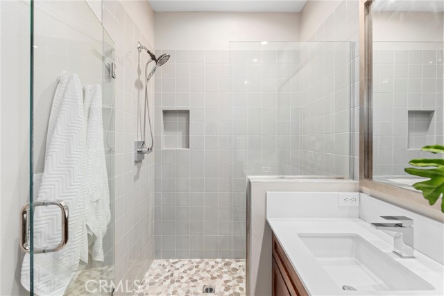 Detail Gallery Image 16 of 32 For 2831 Lily Ln, El Monte,  CA 91733 - 2 Beds | 2/1 Baths