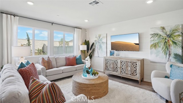 31207 Southern Oak Drive, Winchester CA: https://media.crmls.org/medias/35130760-c1a2-47b8-96df-5e035d1875b9.jpg