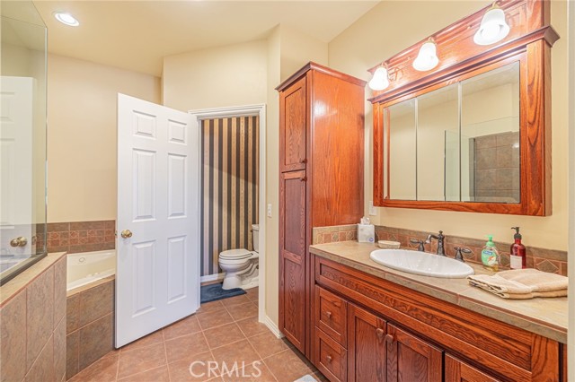 Image 48 of 72 For 2534 Desert Rose Drive