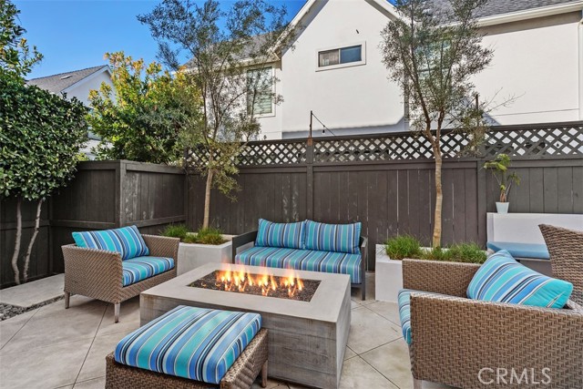 Detail Gallery Image 19 of 21 For 2076 Tablelands Way, Costa Mesa,  CA 92627 - 3 Beds | 3 Baths