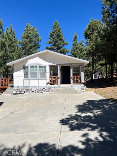 Detail Gallery Image 1 of 61 For 2201 Chaparral Ct, Big Bear City,  CA 92314 - 2 Beds | 2 Baths