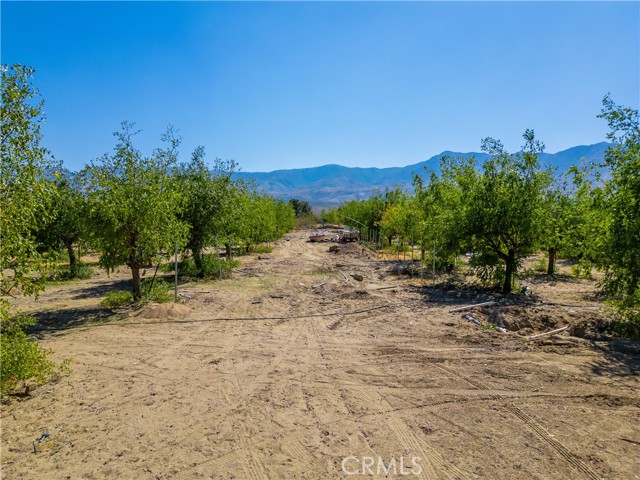 Detail Gallery Image 11 of 14 For 9425 Banta Rd, Lucerne Valley,  CA 92356 - 4 Beds | 2 Baths