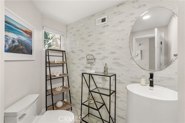 Detail Gallery Image 12 of 39 For 6 Tidal Surf, Newport Coast,  CA 92657 - 3 Beds | 2/1 Baths